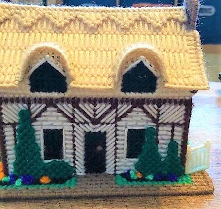 Vintage Plastic Canvas English Tudor Cottage Recipe Box House Pattern PDF Instant Digital Download Recipe Holder 6x7 7 Mesh