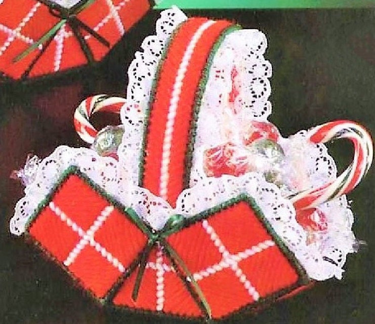 Vintage Plastic Canvas Pattern 6" Christmas Baskets Candy Cane Gift Holders PDF Instant Digital Download 7 Ct