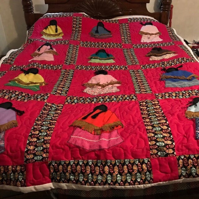 Vintage Sewing Pattern Native American Little Indian Girls Bed Quilt PDF Instant Digital Download Patchwork Applique Block Sunbonnet Variant