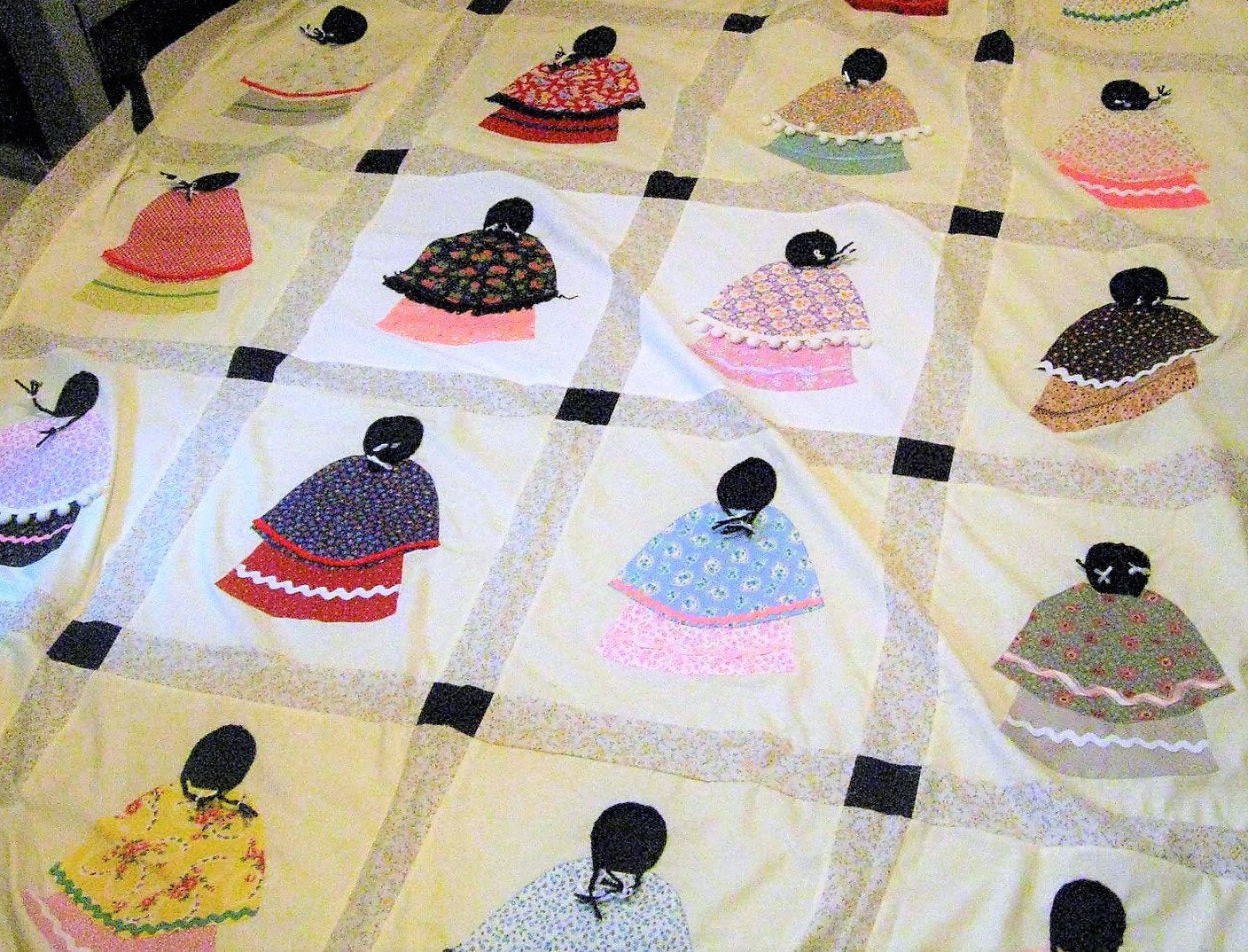 Vintage Sewing Pattern Native American Little Indian Girls Bed Quilt PDF Instant Digital Download Patchwork Applique Block Sunbonnet Variant