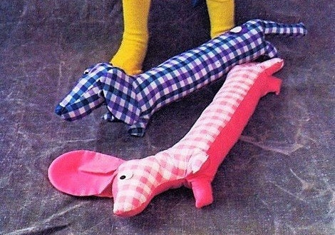 Vintage Sewing Pattern 24" Gingham Fabric Dachshund Dog Soft Toys PDF Instant Digital Download Stuffed Wiener Sausage Dogs