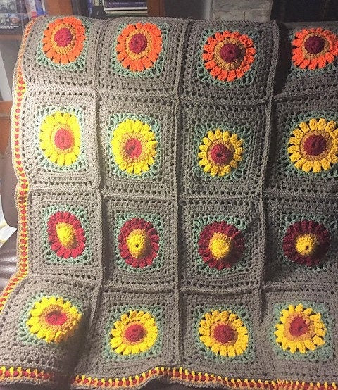 Vintage Crochet Pattern Bright Sunflowers Motif Granny Squares Afghan PDF Instant Digital Download Sun Flower Blanket 44x54 10 Ply
