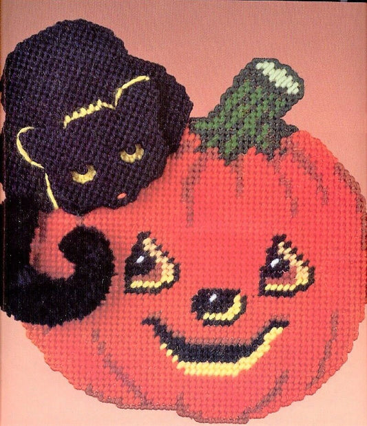 Vintage Plastic Canvas Pattern Black Cat Pumpkin Halloween Wall Hanging PDF Instant Digital Download Dennison Style Door Room Decor 9"