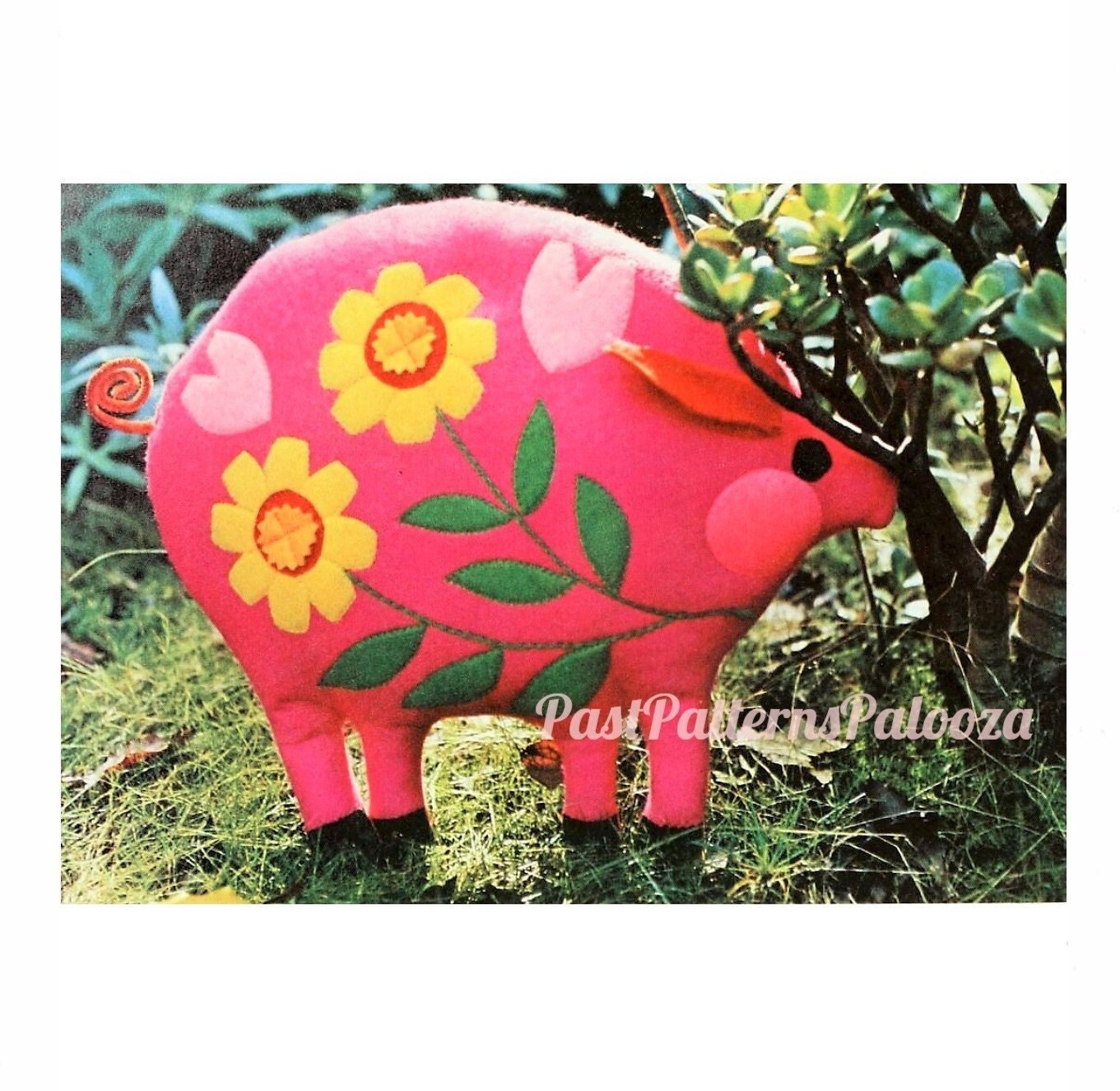 Vintage Sewing Pattern Retro Pig Soft Felt Toy Doll Pillow Flower Power PDF Instant Digital Download Kitsch Soft Toy Animal Applique Cushion