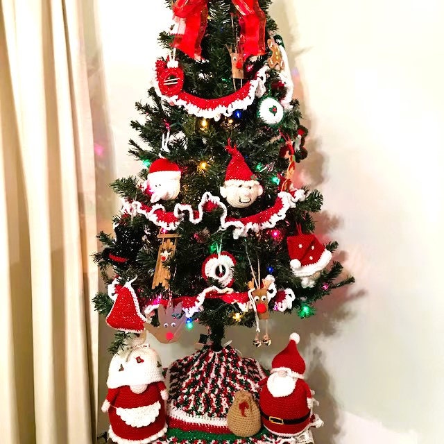 Vintage Crochet Pattern Easy Christmas Twist Garland PDF Instant Digital Download Crocheted Spiral Holiday Mantel or Tree Trim 10 Ply