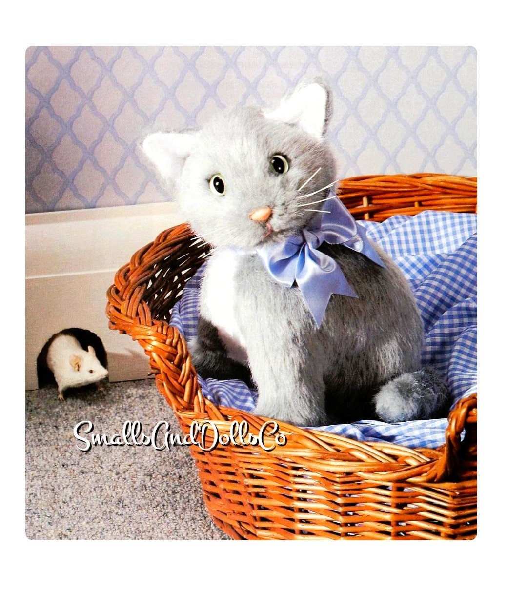 Vintage Sewing Pattern 10" Grey Kitten Faux Fur Fabric Soft Sculpture Plush Toys PDF Instant Digital Download Stuffed Realistic Sitting Cat
