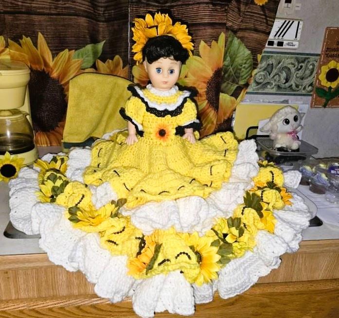 Vintage Crochet Pattern Sunflower Pillow Bed Doll PDF Instant Digital Download Beautiful Flower Outfit 10 Ply