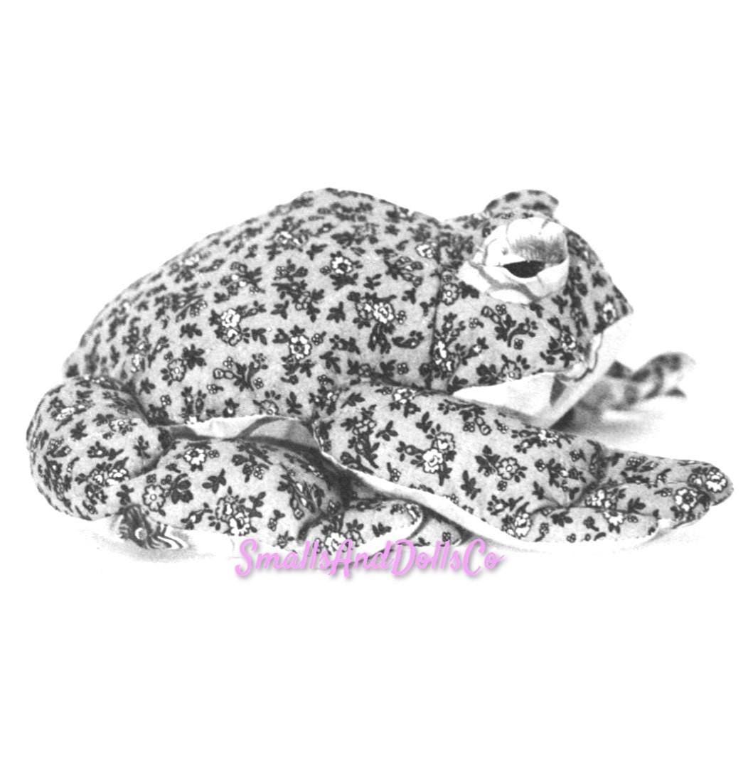 Vintage Sewing Pattern 8" Chintz Fabric Bean Bag Frog Toad Doll PDF Instant Digital Download Sewn Beanbag Animal Soft Beanie Toy