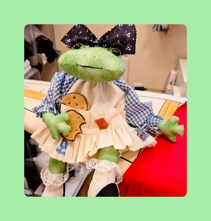 Vintage Sewing Pattern Country Frogs Soft Sculpture Dolls PDF Instant Digital Download Soft Girl and Boy Froggie Toys 16"