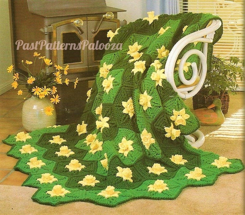 Vintage Crochet Pattern Daffodil Flower Hexagon Granny Square Afghan PDF Instant Digital Download Flower Blanket