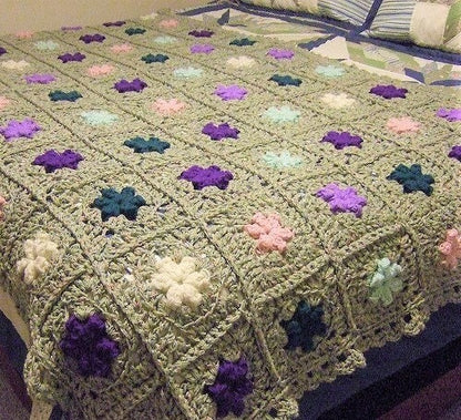 Vintage Crochet Pattern Floral Patchwork Petals Granny Squares Afghan PDF Instant Digital Download Throw Blanket 47x65 10 Ply