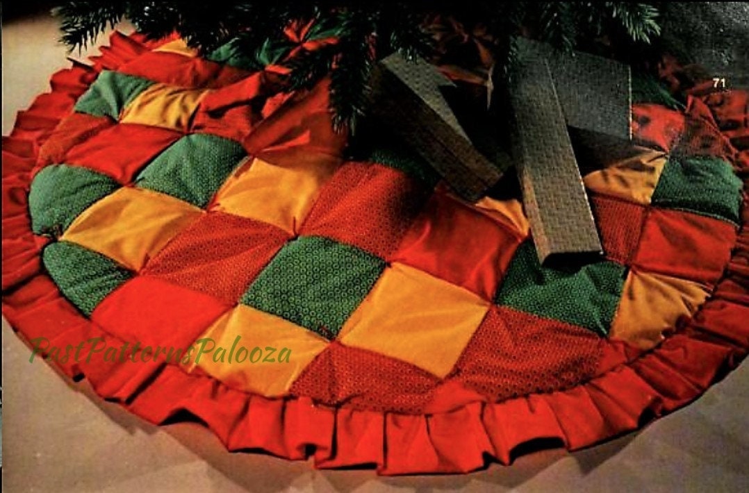 Vintage Sewing Pattern Calico Patchwork Christmas Tree Skirt PDF Instant Digital Download Sewn Quilted Fabric Squares Ruffled Edge 46"