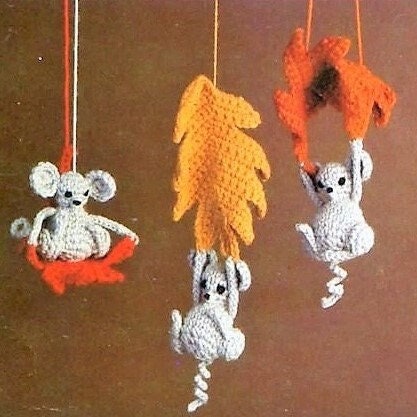 Vintage Crochet Pattern 3" Autumn Leaf Country Mice Amigurumi PDF Instant Digital Download Three Mouseketeers Mobile Mouse or Soft Toys