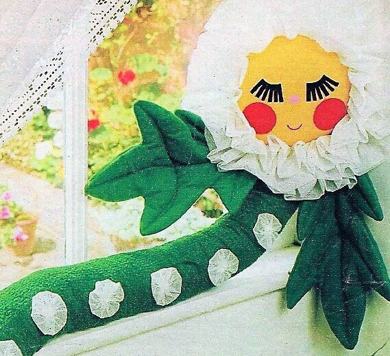 Vintage Sewing Pattern 30" Tall Giant Plush Daisy Flower Soft Toy or Draft Stopper PDF Instant Digital Download Retro Kitsch Fabric Flower