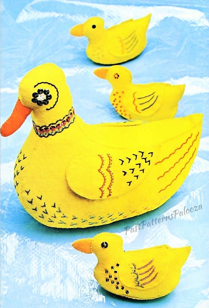 Vintage Sewing Pattern Groovy Mod Felt Duck Family Mama & Ducklings Soft Sculpture Plush Toy Dolls PDF Instant Digital Download