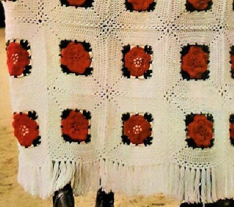 Vintage Crochet Pattern Red Roses Granny Square Afghan PDF Instant Digital Download Classic Fringed Flower Motif Blanket 55x66