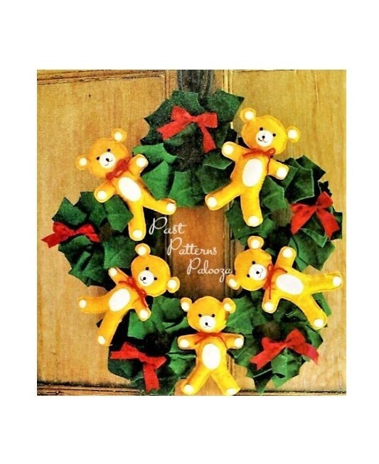 Vintage Sewing Pattern 24" Christmas Teddy Bear Holly Wreath Felt Fabric PDF Instant Digital Download Holiday Wall Door Decor