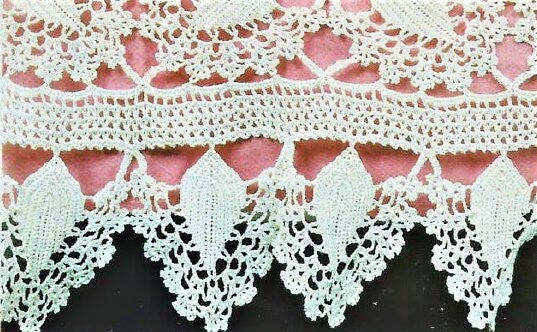 Vintage Crochet Pattern Lacy Leaf & Blossom Heirloom Tablecloth PDF Instant Digital Download Thread Lace Table Cover 83x83 Square