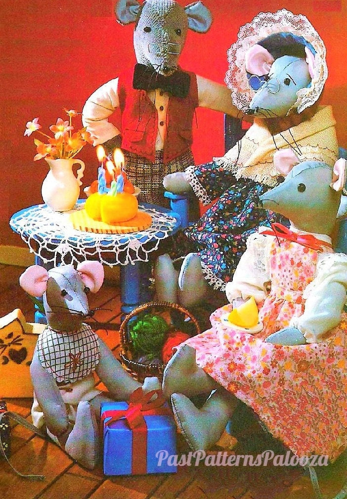 Vintage Sewing Pattern 6-12" Fabric Country Mouse Family Soft Sculpture Toy Dolls PDF Instant Digital Download Plush Sewn Mice