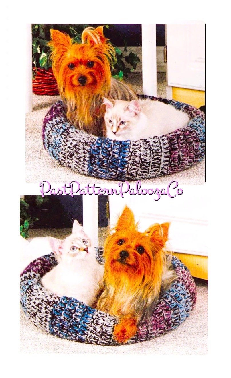 Vintage Crochet Pattern 17" Snuggly Round Donut Pet Bed PDF Instant Digital Download Small Medium Cats Dogs 10 Ply